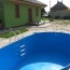 Zabudovaný oválny bazén